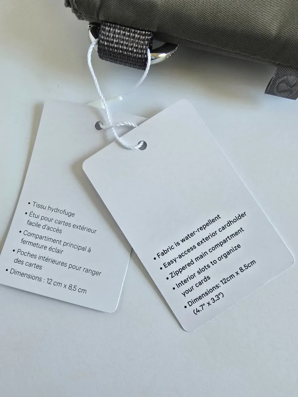 NWT Lululemon Clippable Card Pouch GRSG/WHTO